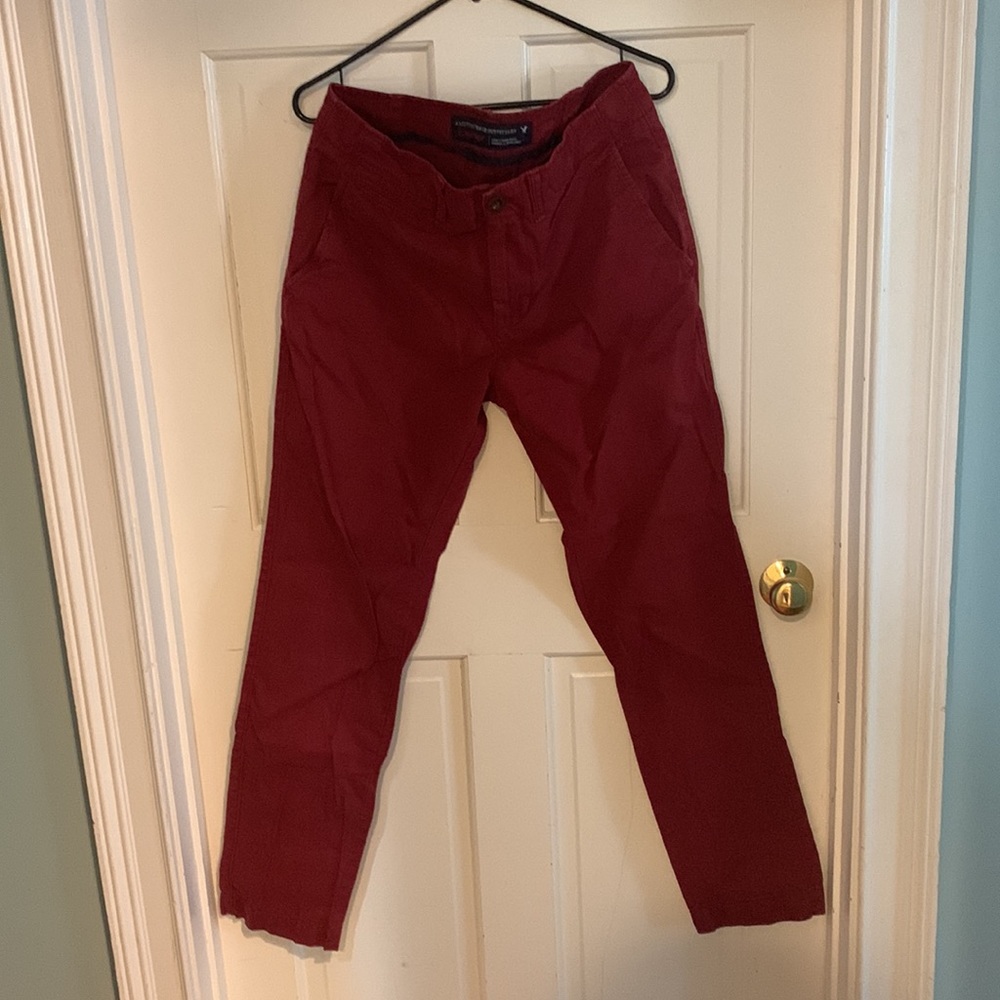 American Eagle  Outfitters . Size  32w x 34L  men’s slim straight red khakis